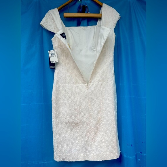 NWT ADRIANNA PAPELL Size 4 off white - Picture 4 of 15